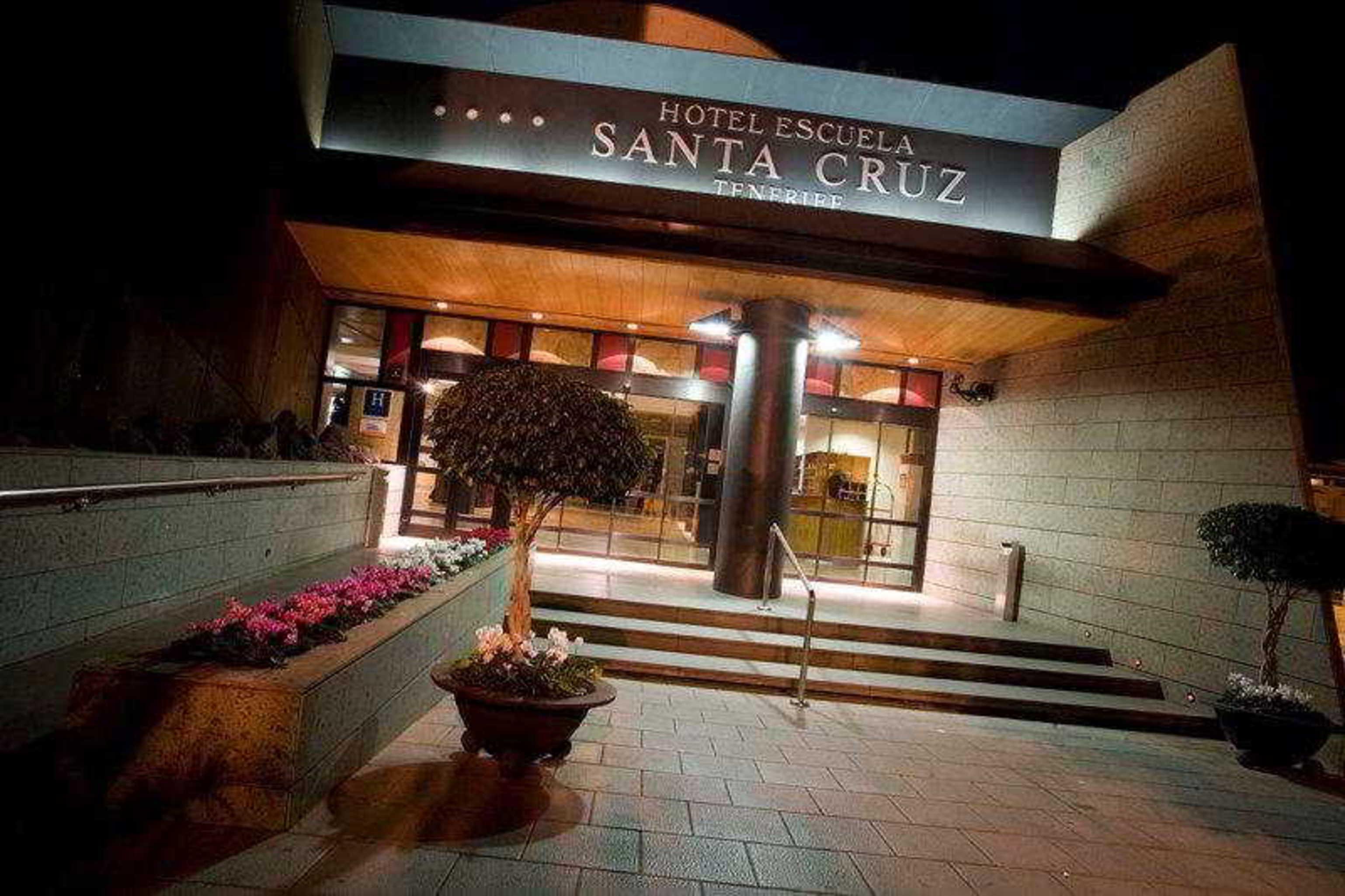 Hotel Escuela Santa Cruz Exterior photo